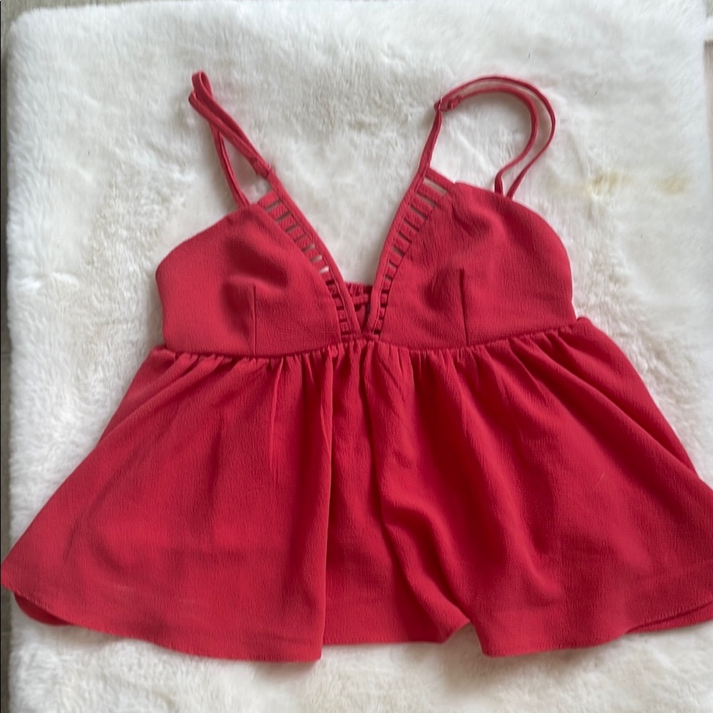Size small women’s coral cropped tank top